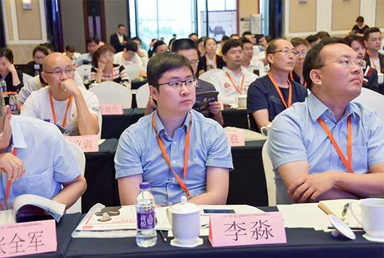 与会代表分享了各地电子商城建设运行的亮点
